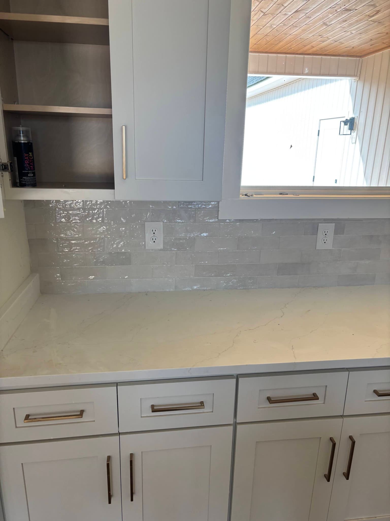 Custom kitchen backsplash tile installation